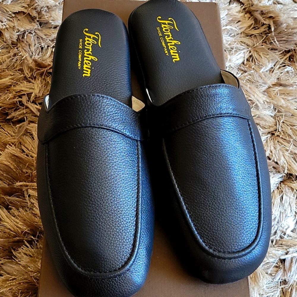PARETO SCUFF SLIPPERS, NWT, size 9